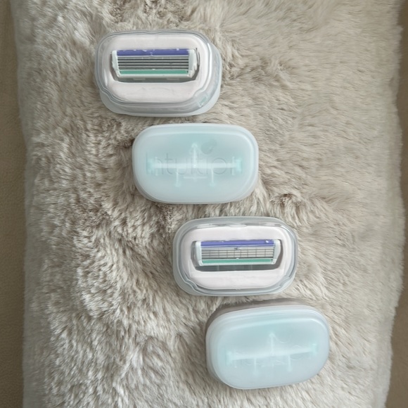 NEW 4 Schick Intuition Women’s Razor REFILL - Picture 6 of 7
